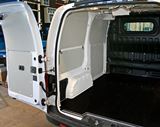 02_ Nová podlaha a obloženie v NISSAN NV200